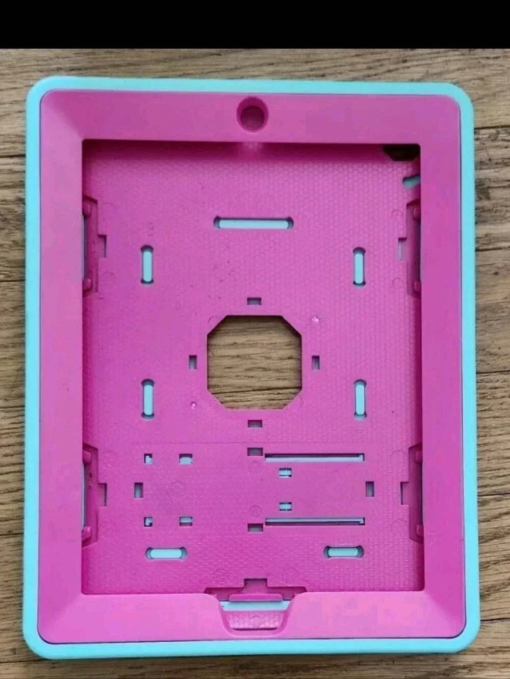 Ipad 2,3, And 4 Pink And Teal Hard Plastic Case And Silicone Cover
